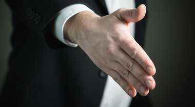 The fine line between a yes and a no. Effective candidate management tips for HR & Talent Acquisition leaders to help ensure they land the candidates they offer to